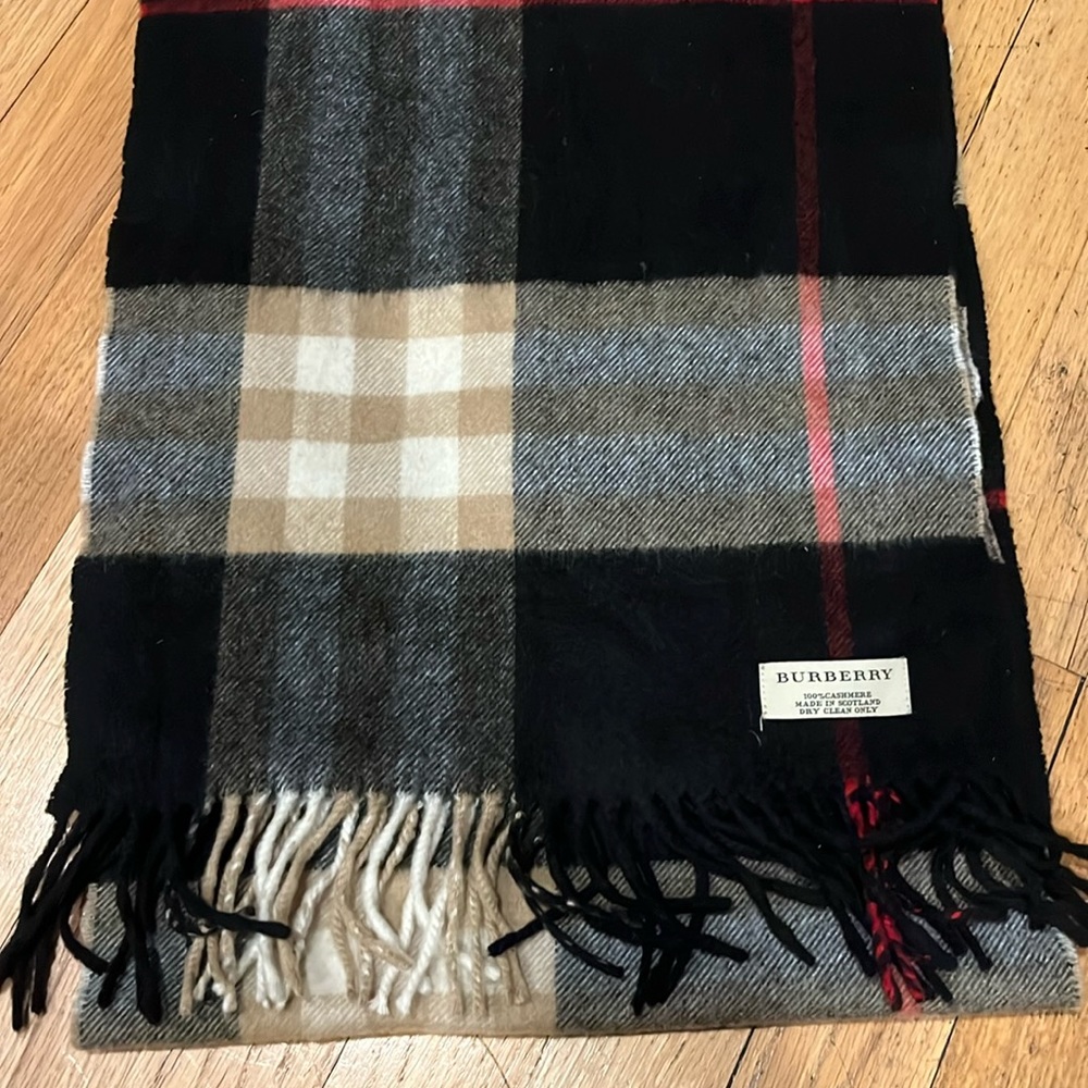 Burberry 100% cashmere scarf.